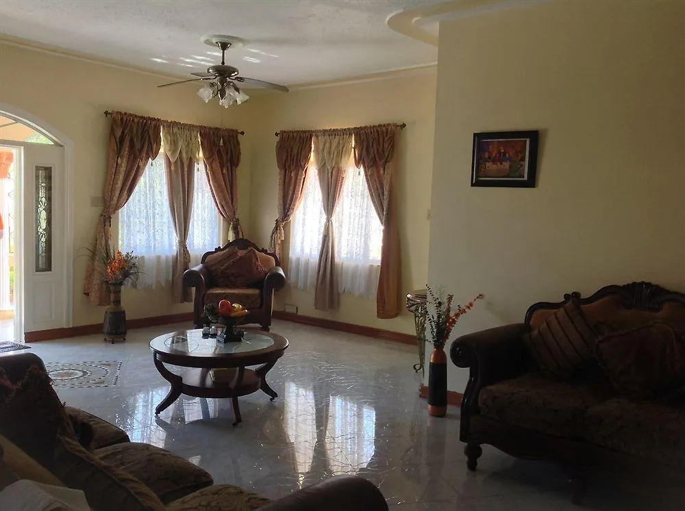 Guest house Cazwin Villas Montego Bay